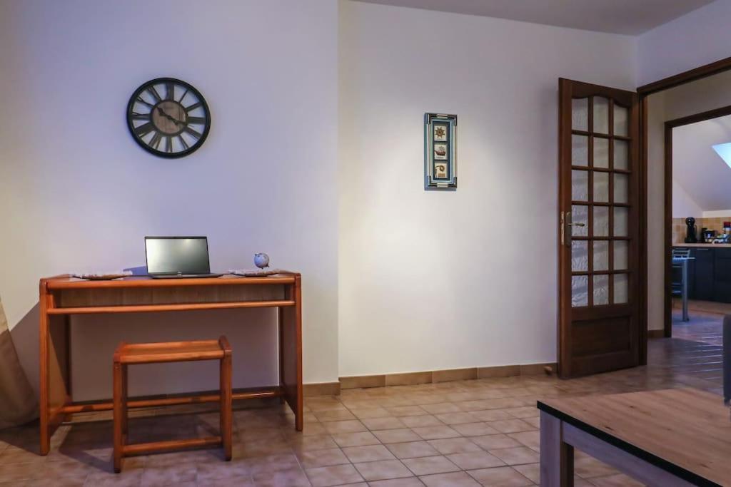 Le Saint-Cyr, Centre-Ville, Cosy, Spacieux Issoudun Zewnętrze zdjęcie