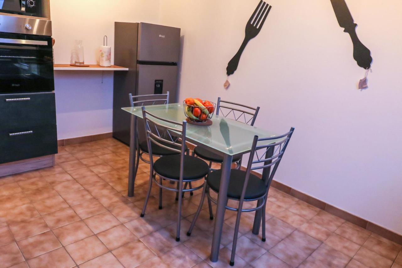 Le Saint-Cyr, Centre-Ville, Cosy, Spacieux Issoudun Zewnętrze zdjęcie